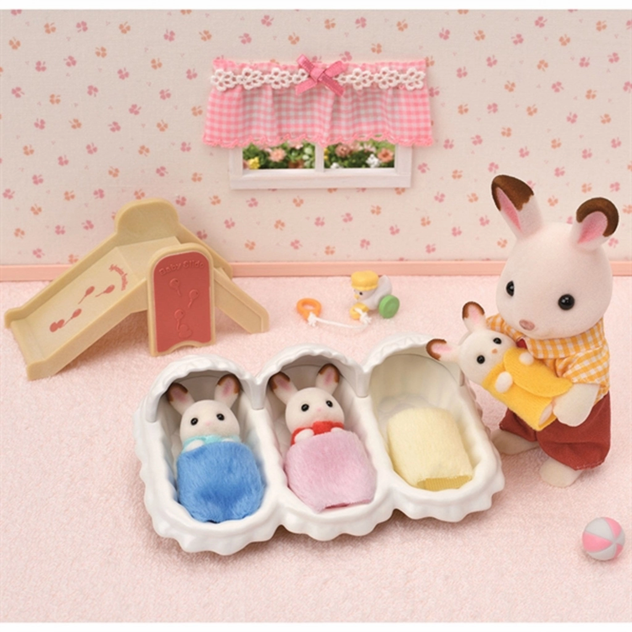 Sylvanian Families Triplets Care Set