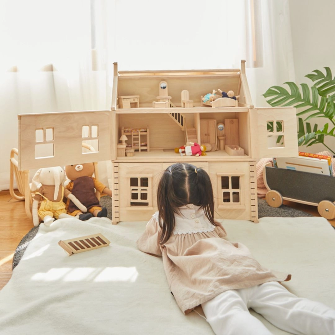 Victorian Wooden Dollhouse