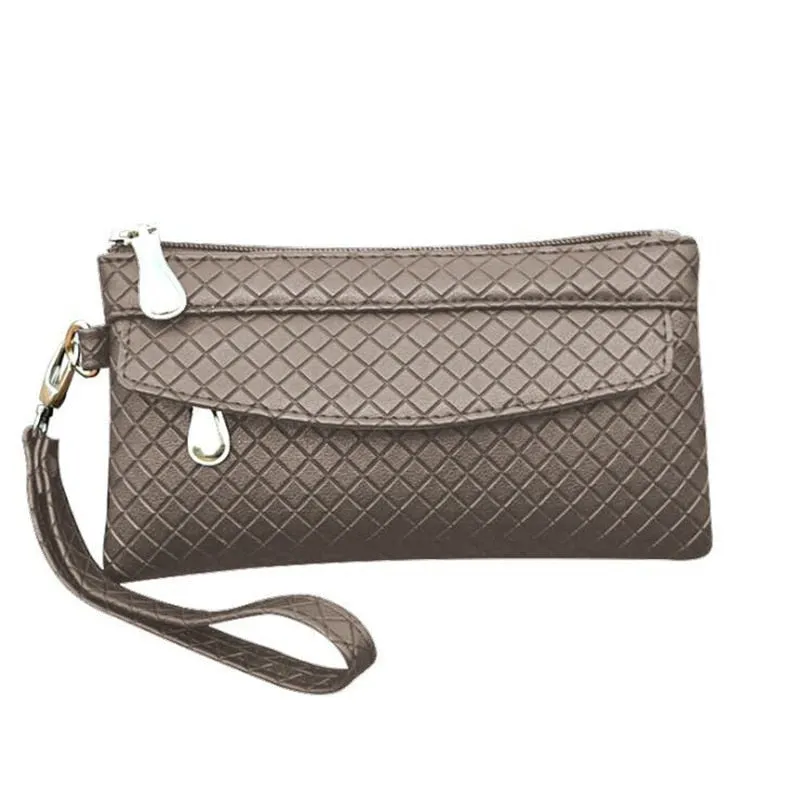 Wristlet Wallet: Organized and Stylish